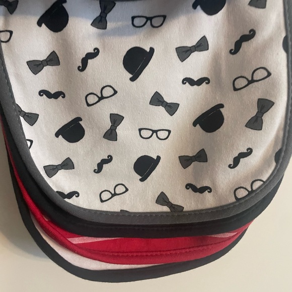 🦄3/$15 NWT 5 pack Bibs - Picture 2 of 6